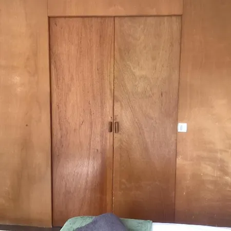 50 M2 T2 Au Calme, Lumineux, Confortable, Cosy, Climatise, Privatif Avec Parking Gratuit Et Terrasse *