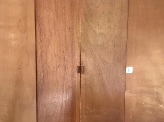 50 M2 T2 Au Calme, Lumineux, Confortable, Cosy, Climatisé, Privatif Avec Parking Gratuit Et Terrasse *