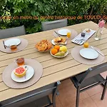 펜션 50 M2 T2 Au Calme, Lumineux, Confortable, Cosy, Climatise, Privatif Avec Parking Gratuit Et Terrasse